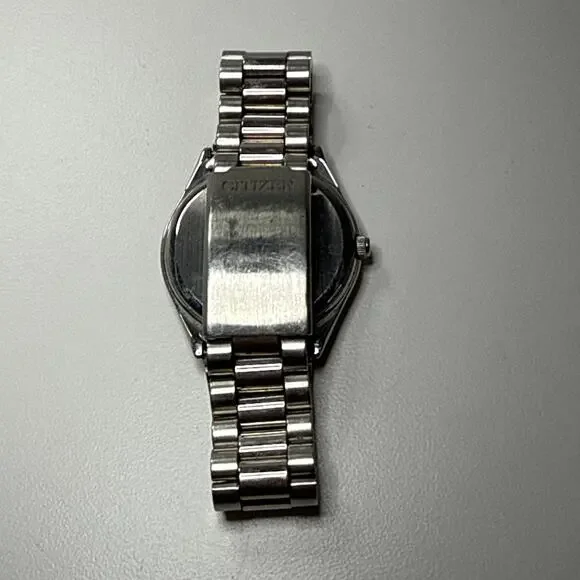 Citizen Quartz Watch WR50 Stainless Steel, White Dial, Engraved “Love Mom & Dad”